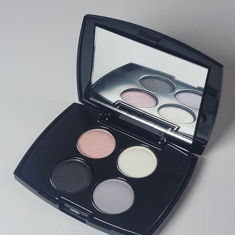 Lancome Eyeshadow Palette 0.05oz Black Pink Grey White Quad Color Design